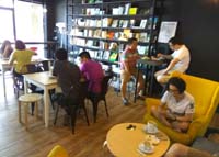 On The Road Cafe was an engaging cafe with cool books and chill peeps 