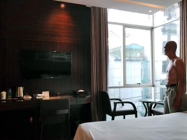 Hotel Review Queen Ann Hotel Ho Chi Minh City 