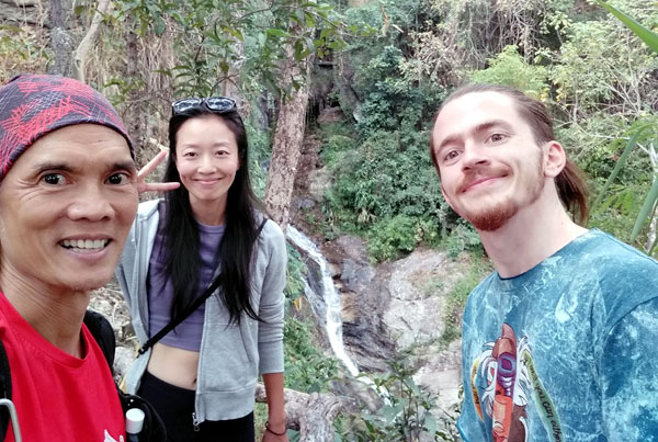 Hike to Huay Keaw Waterfall