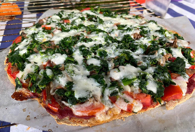 mouth-watering spinach pizza